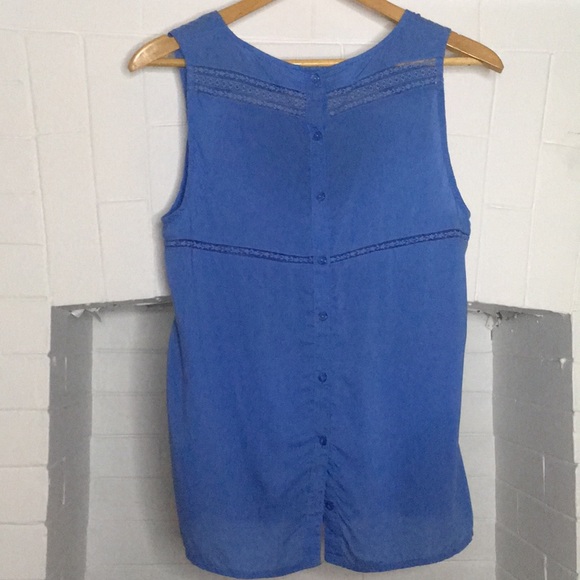 🇫🇷 French designed sleeveless blouse! - Picture 4 of 9